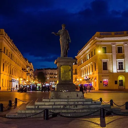 Perfect Near To Train Station And Of Center Appartement Odessa