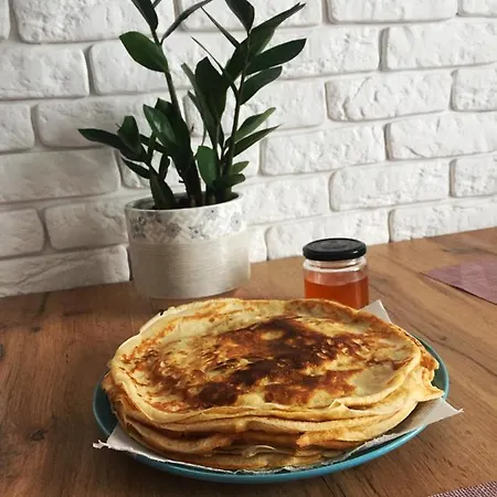 Perfect Near To Train Station And Of Center