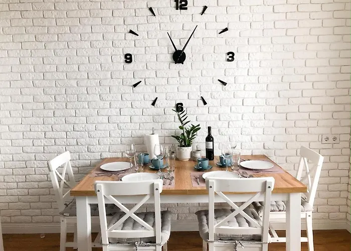 Perfect Near To Train Station And Of Center Appartement