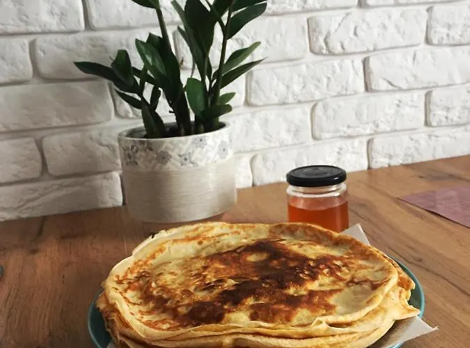 Perfect Near To Train Station And Of Center