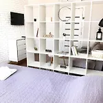 Perfect Near To Train Station And Of Center Διαμέρισμα Οδησσός