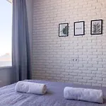 Perfect Near To Train Station And Of Center
